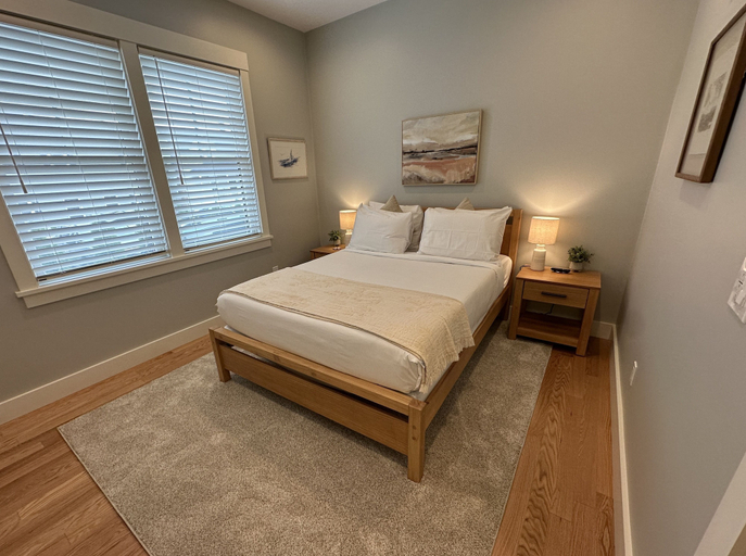 Room 2, Brand New Construction! 3 Unit/5 Bed Property 5 Bedroom Home, Newport