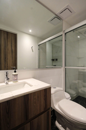 Bathroom 4, Cómodo y Lujoso Departamento en Condesa, Mexico City