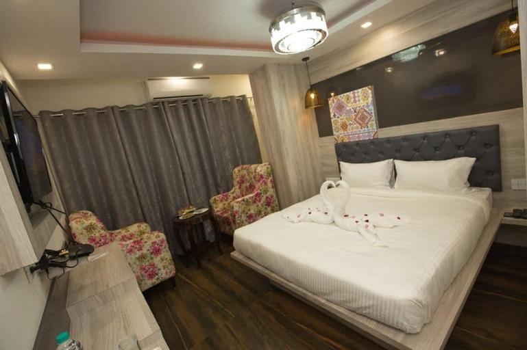 Bedroom 5, The Cennet Hotel, Ranchi
