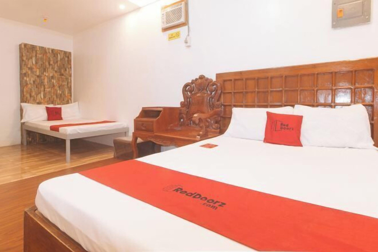 Bedroom 5, RedDoorz @ Prince Hotel near NAIA T1 , Pasay City