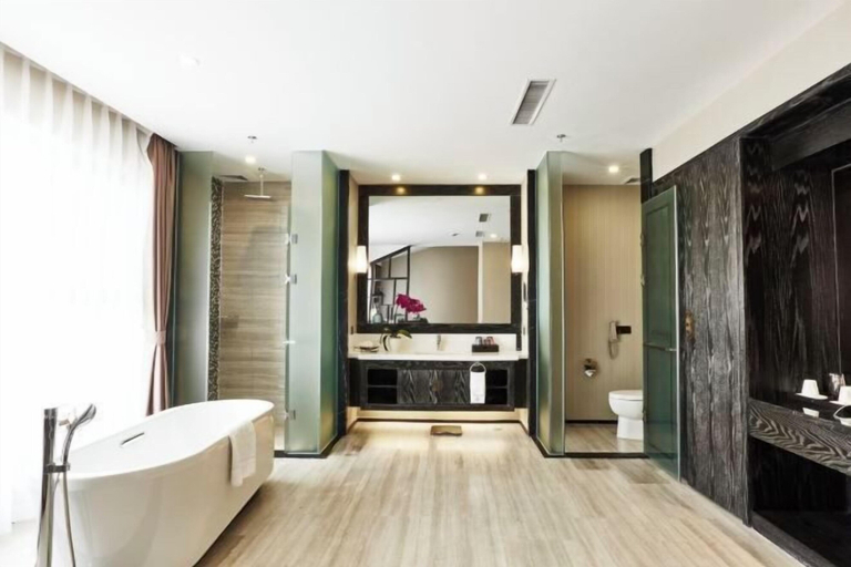 Bathroom, Regao Hot Spring Hotel, Fushun