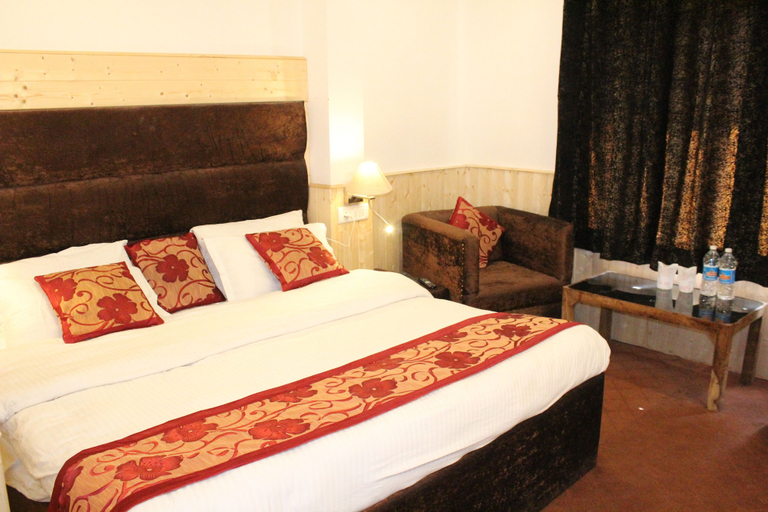 Room 2, hotel yadu vilas, Rudraprayag