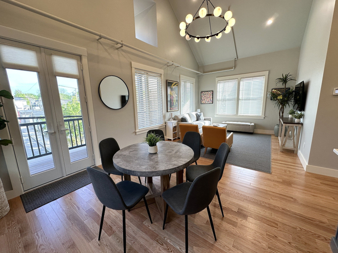 Interior 2, Brand New Construction! 2bed/1bath W/private Deck - Unit 2 2 Bedroom Apts, Newport