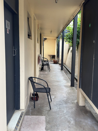 Others 5, Blue Lake Motel, Mount Gambier