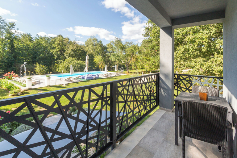 Balcony 5, Apartments Cetri Hrasta, Pićan