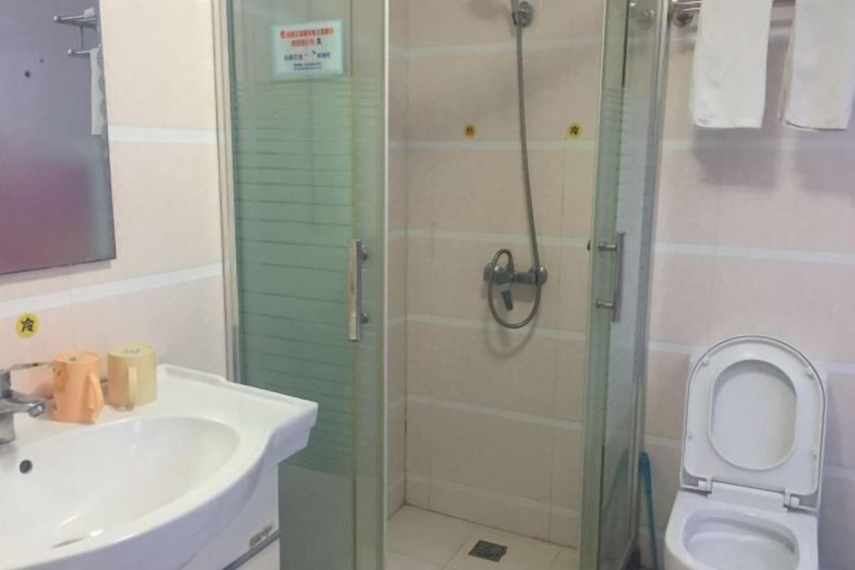 Bathroom 2, Ningbo Risheng Inn, Ningbo