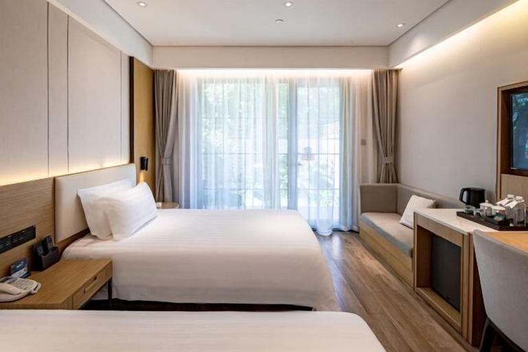 Bedroom 3, Jingyuan Shuizhuang Hotel, Shanghai