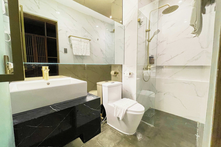 Bathroom 5, Elijah Hotel Dasmarinas City Cavite, Dasmariñas