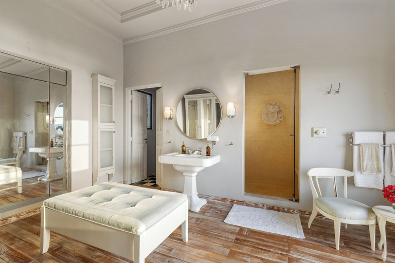 Bathroom 5, Grand Villa del Mar, La Paz