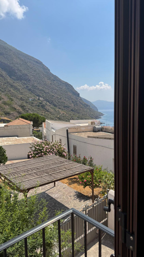 Others 4, Hotel Principe di Rinella, Messina