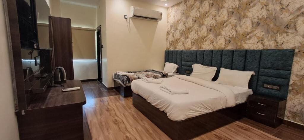 Room 2, Madhuram Hotel, Faizabad