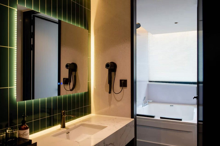 Bathroom 3, Cavalier Hotel, Chongqing