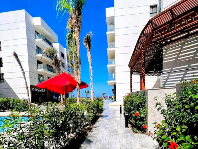 Exterior & Views 1, Luxurious Chalet with Pool View Porto Said Resort, Al-Manasrah