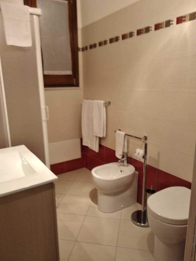 Bathroom 5, Beb Coppola, Trapani