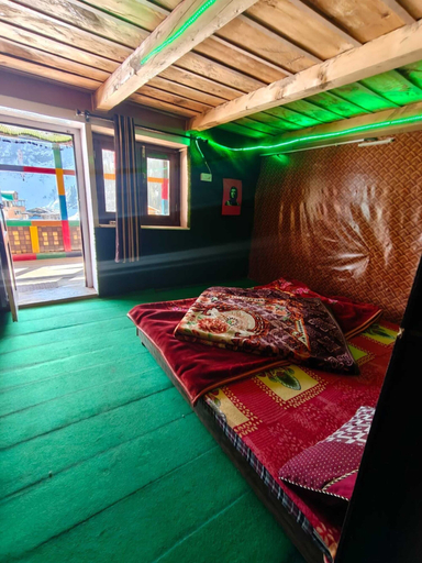 Room 3, Vedas Homestay | Waichin Valley, Kullu