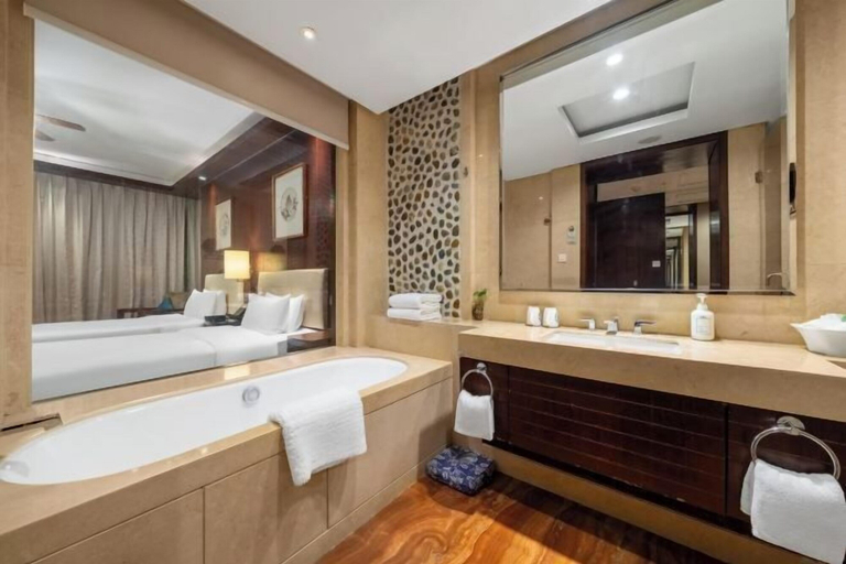 Bathroom 4, Ming Resort & Spa, Ningbo