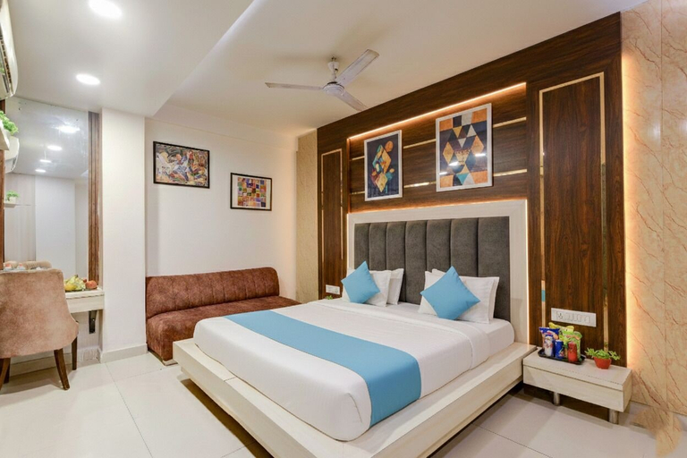Room 3, Hotel Cozy Nest Rohini, Delhi