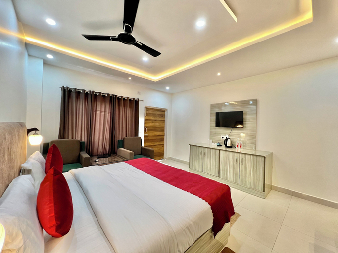 Room 4, The White Rain Hotel, Garhwal