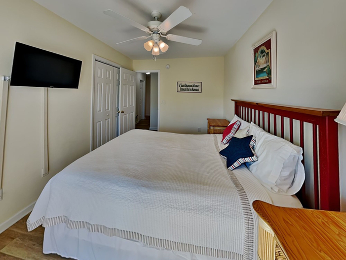 Bedroom 2, The Channel Marker by Topsail Realty, Pender