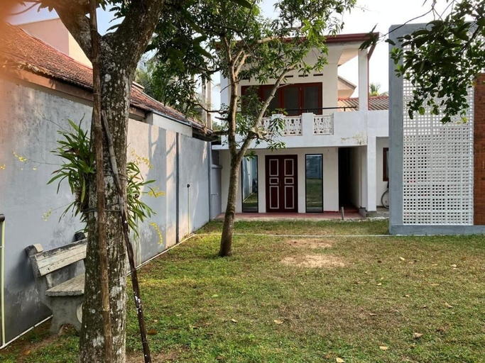 Front of property 2, Seth Villa, Dickwella