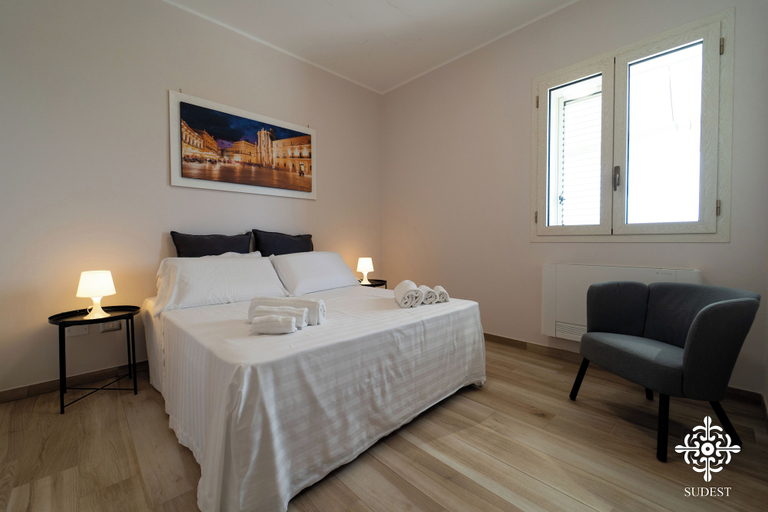 Room 4, Villa Sunset Escape, Syracuse