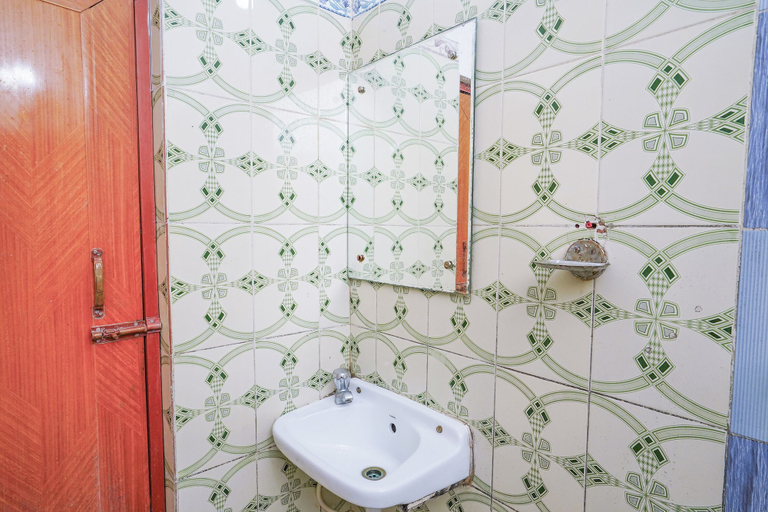 Bathroom 5, KAHINI HOTEL, Purba Medinipur