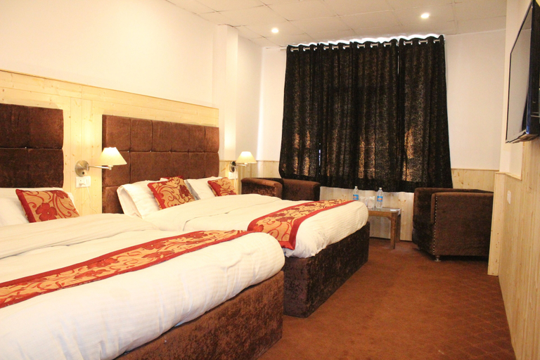 Room 3, hotel yadu vilas, Rudraprayag