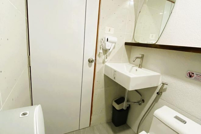 Bathroom 4, U Box Hostel, Ko Samui