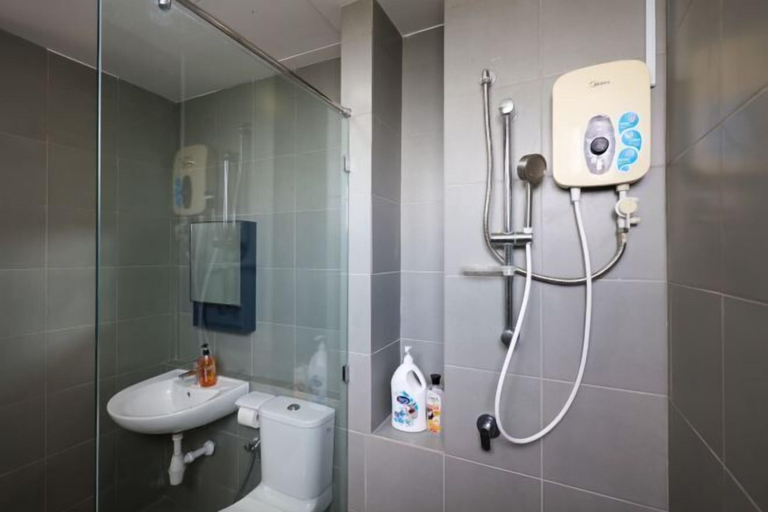 Bathroom 5, Vision Residence By Fei Hong, Sepang