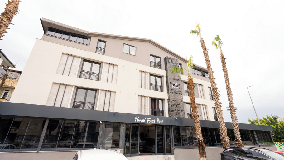 Exterior & Views