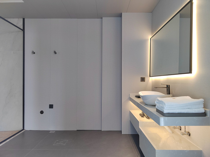 Bathroom 4, DORIAN HOTEL 天合国际酒店, Sihanoukville