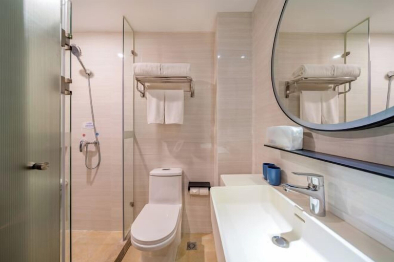 Bathroom 4, HanTing Hotel (Chongqing North Railway Station), Chongqing