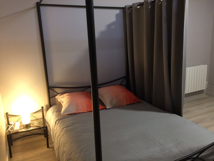 Bedroom 5, Le Studio Gare - Thiviers, Dordogne