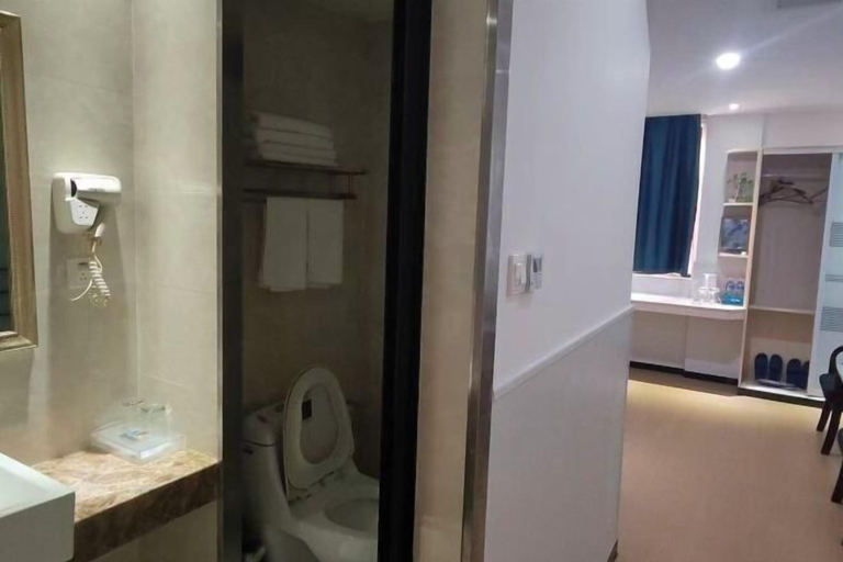 Bathroom 3, Xuancheng Guangde Wanjia Express Inn, Xuancheng