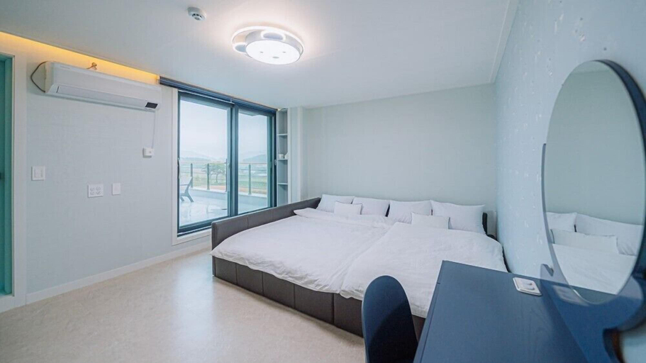 Bedroom 5, My Kids Pool Villa, Taean