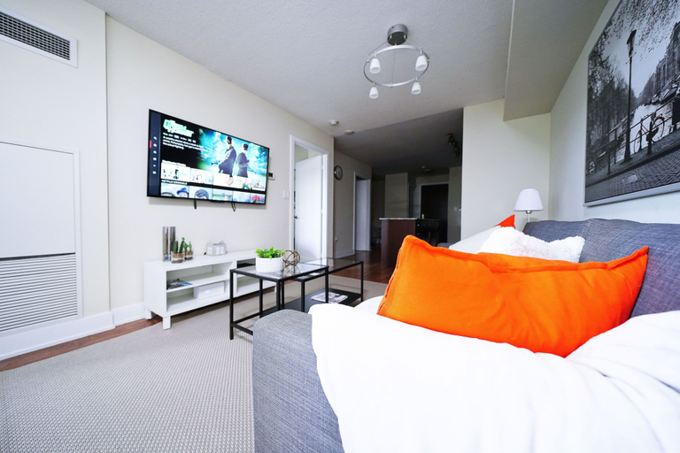 Living area 4, The Skyline Paramount, Toronto