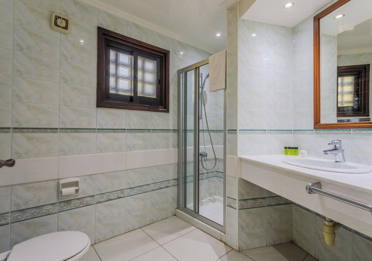 Bathroom 4, Resitour - Kamares Village