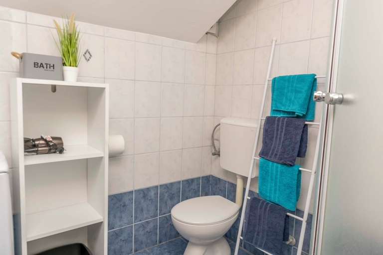 Bathroom 5, Apartments Beach House Blace, Slivno