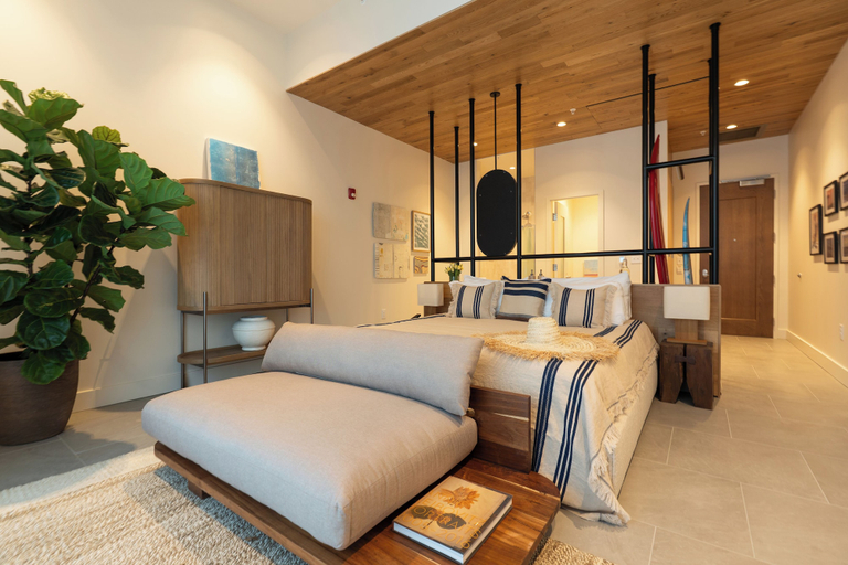 Room 5, The Sitio, Virginia Beach