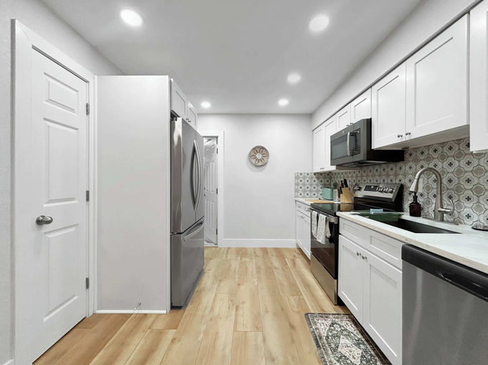 Private kitchen 3, Casa De Campo Duplex Retreat, Hillsborough