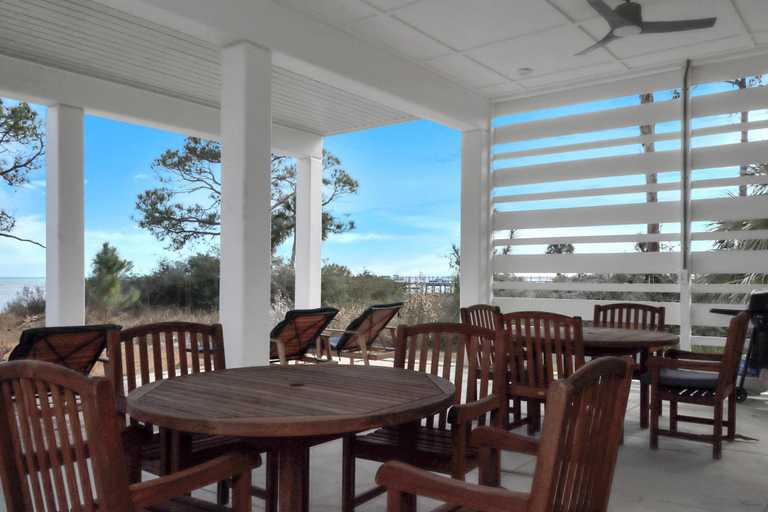 Outdoor dining 3, West Wind, Gulf