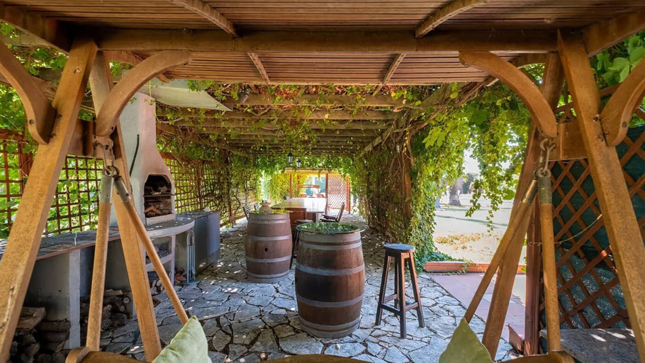 Room 2, Villa Ark Luxury Villa With Private Pool, Lecce
