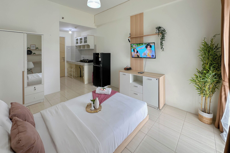 Bedroom 2, Adequate And Comfortable Studio At Bale Hinggil Apartment, Surabaya