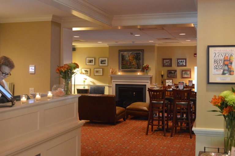 Food & Drinks 4, Deerfield Inn, Franklin