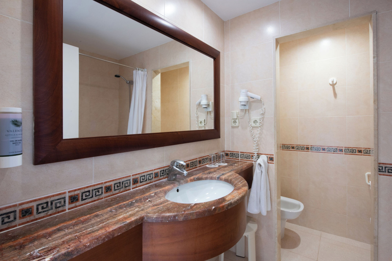 Bathroom 5, Valentin Son Bou, Baleares