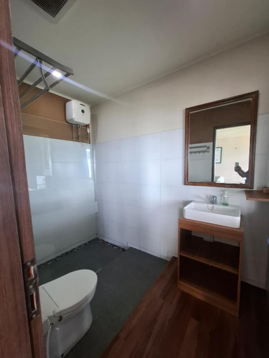 Bathroom 2, Bella Vista Premium Homestay, Banyuwangi