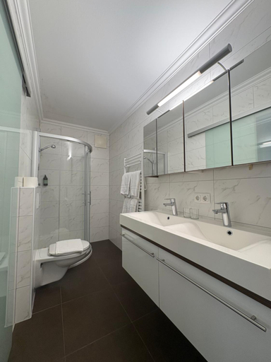 Bathroom 2, Bed & Breakfast Denggenhof, Kufstein