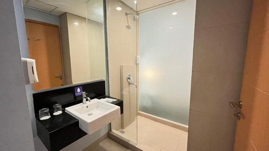 Bathroom 4, FOX Lite Hotel Metro Indah - Bandung, Bandung