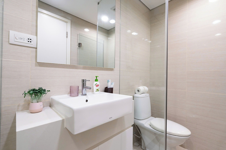 Room 2, The ONE Premier Residence, District 1