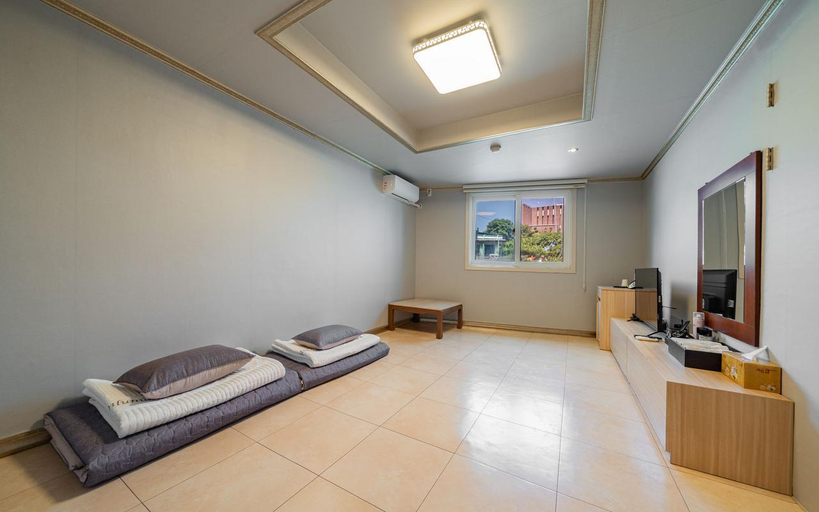 Others 4, Jumunjin Hotel, Gangneung